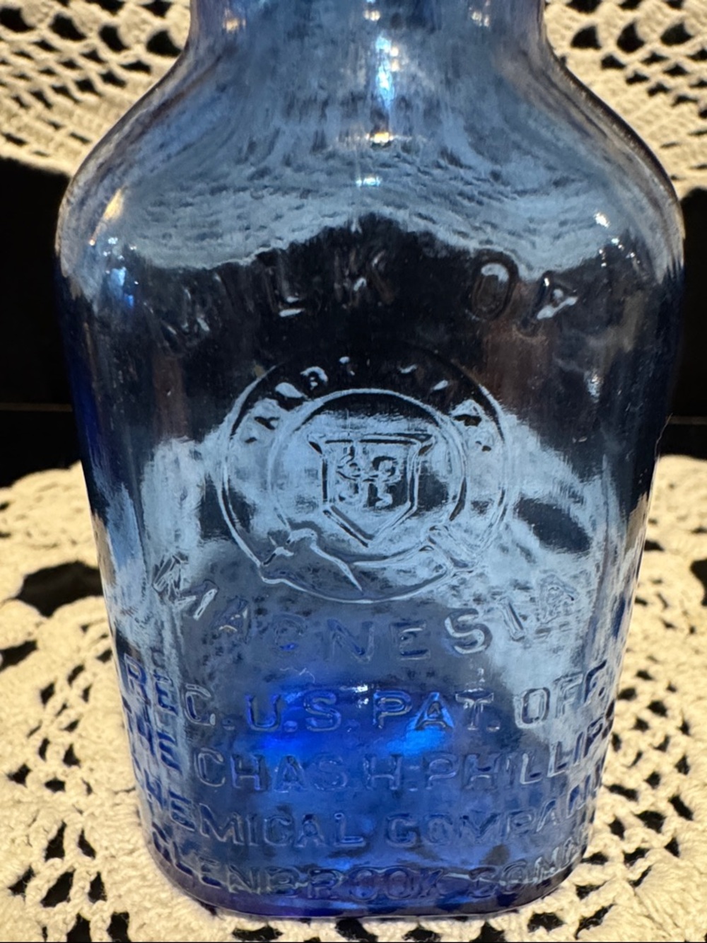 Cobalt Blue Glass Phillips Milk of Magnesia Bottle with Original Lid - Picture 15 of 15